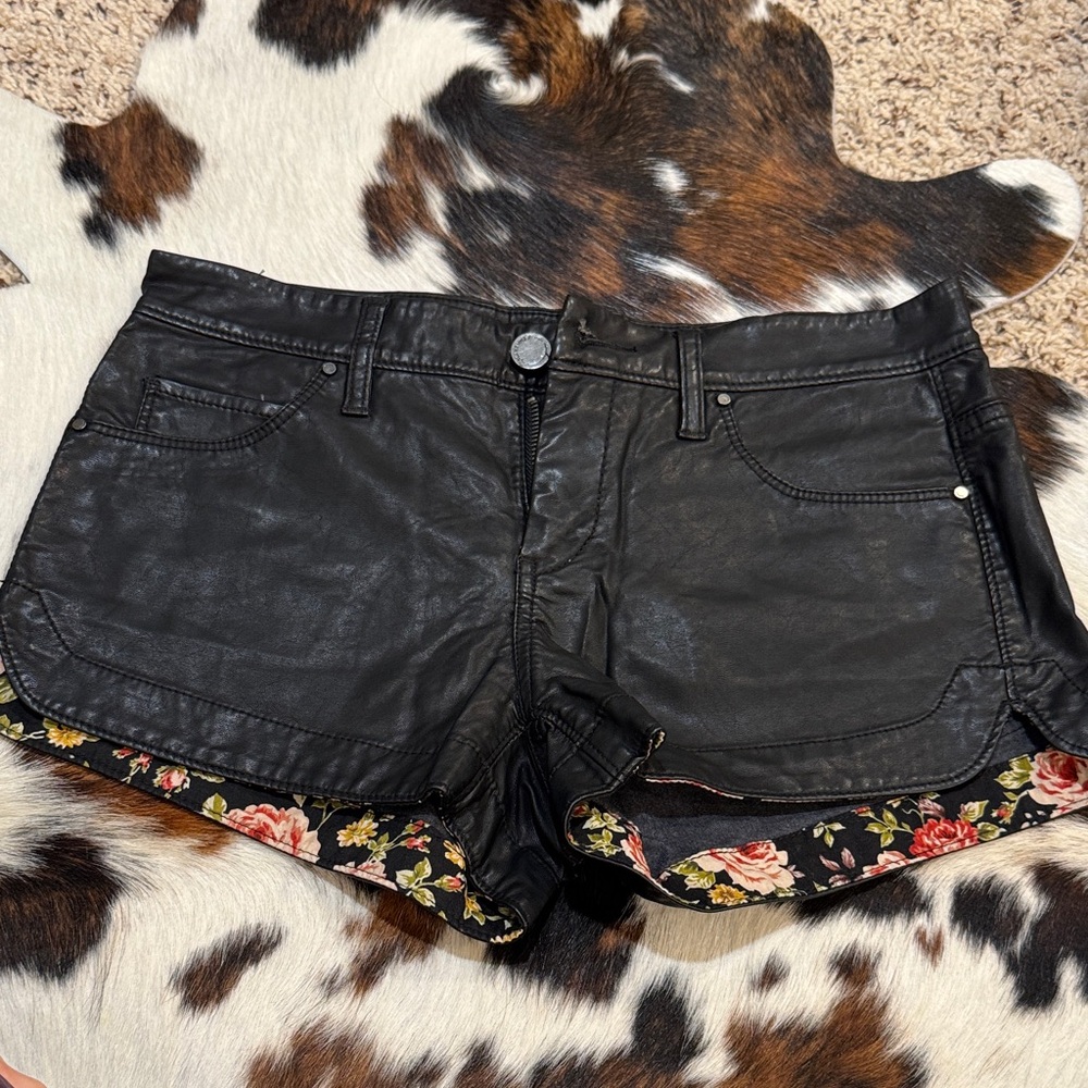 Blank NYC Black Floral Women's High Waist Shorts